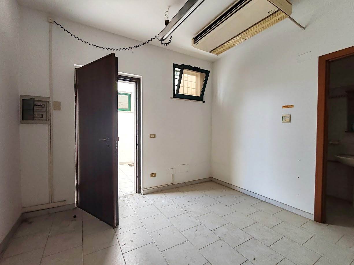 ufficio in vendita a Mentana