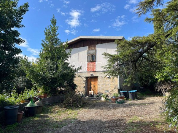 casa indipendente in vendita a Mentana