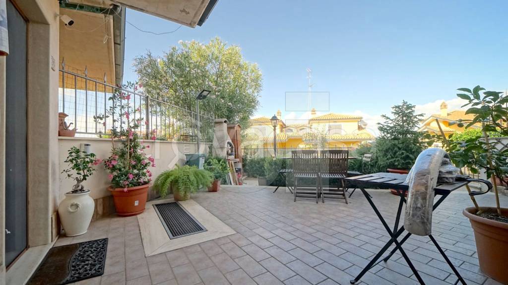 casa indipendente in vendita a Mentana