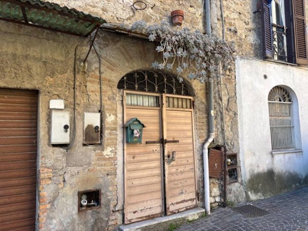 locale commerciale in vendita a Mentana