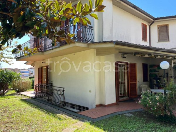 casa indipendente in vendita a Mentana