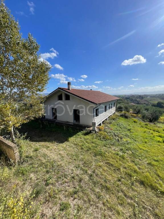 casa indipendente in vendita a Mentana