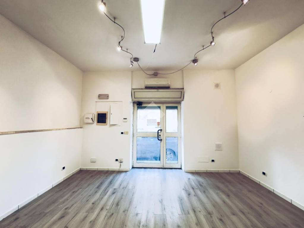 negozio in vendita a Mentana