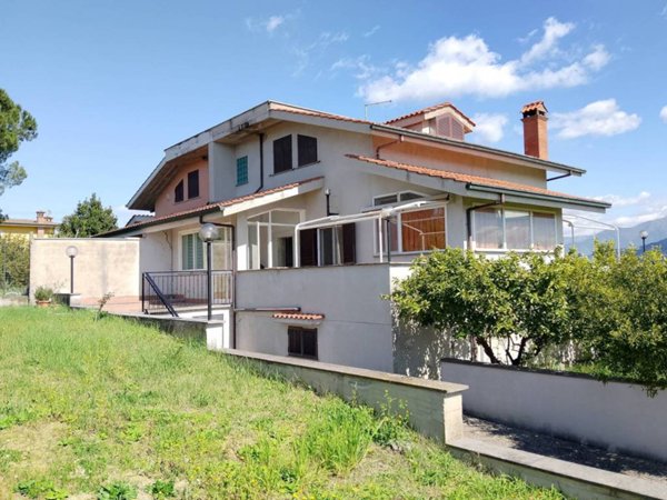 casa indipendente in vendita a Mentana