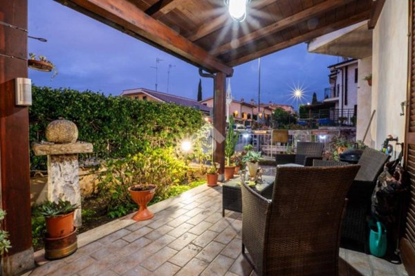 casa indipendente in vendita a Mentana