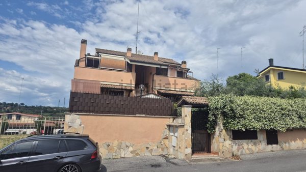 ufficio in vendita a Mentana