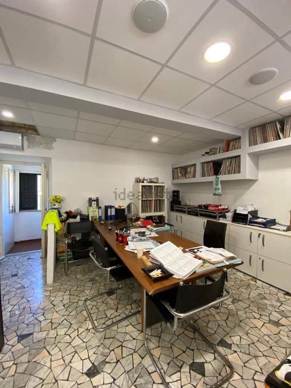 locale commerciale in vendita a Mentana