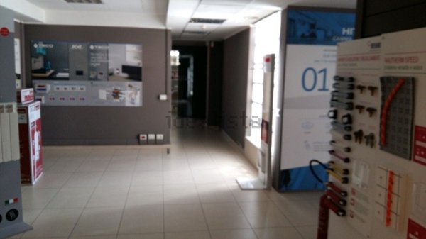 negozio in vendita a Mentana