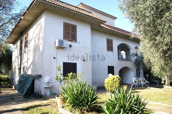 casa indipendente in vendita a Mentana