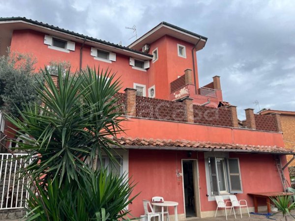 casa indipendente in vendita a Mentana