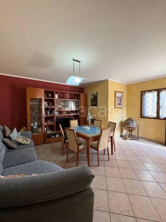 casa indipendente in vendita a Mentana