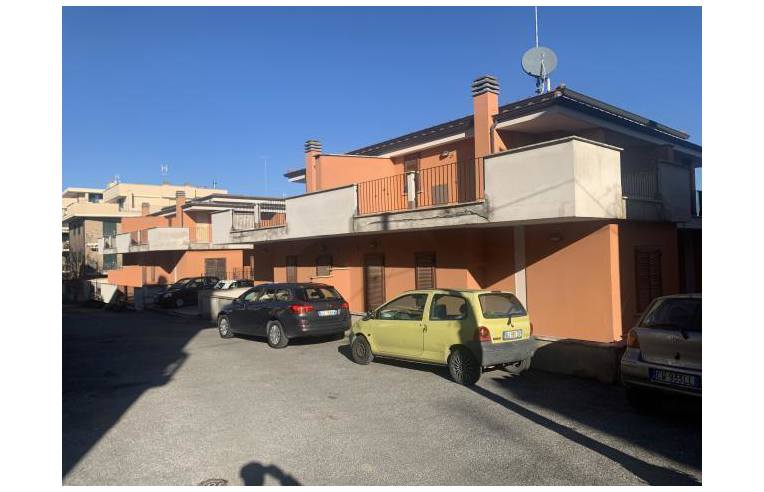 casa indipendente in vendita a Mentana