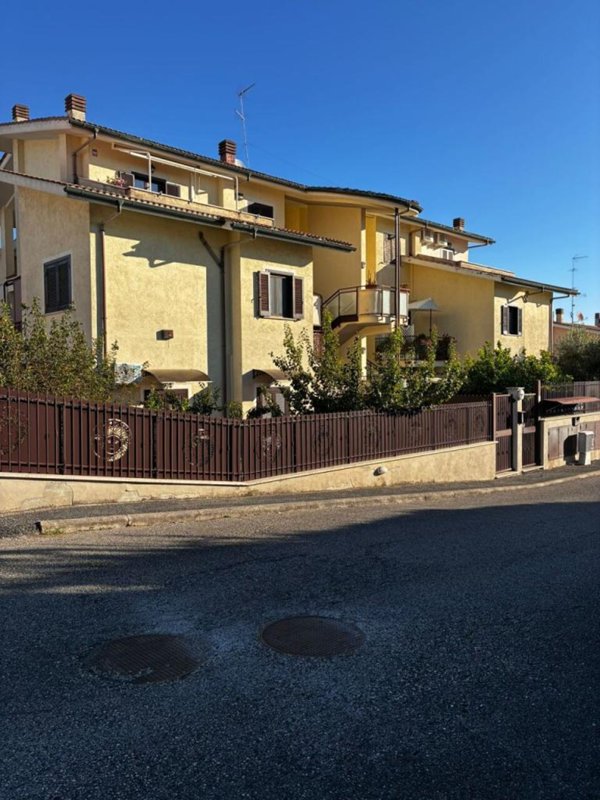 negozio in vendita a Mentana