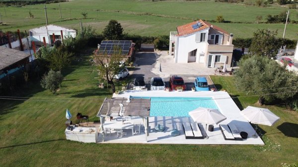 casa indipendente in vendita a Mentana