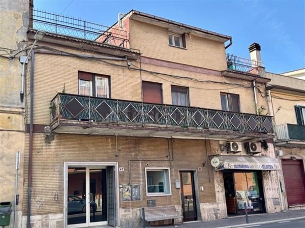 locale commerciale in vendita a Mentana