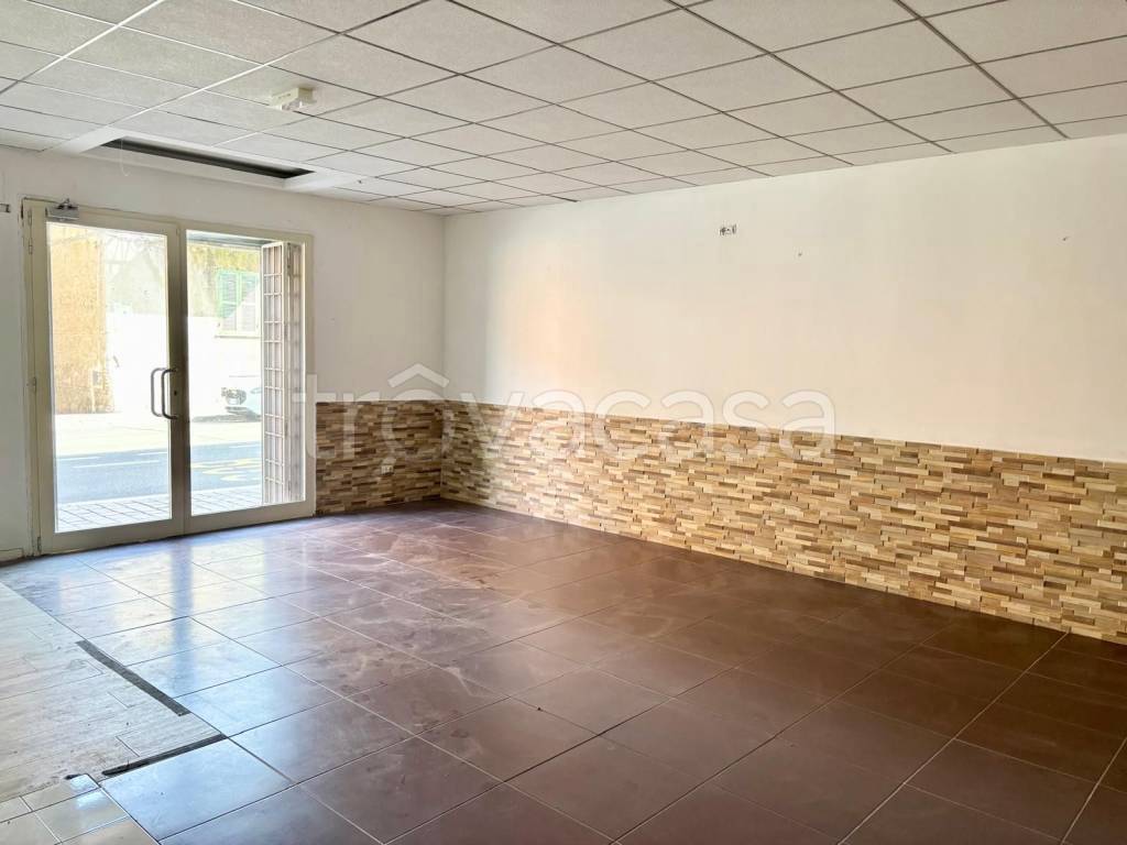 negozio in vendita a Mentana