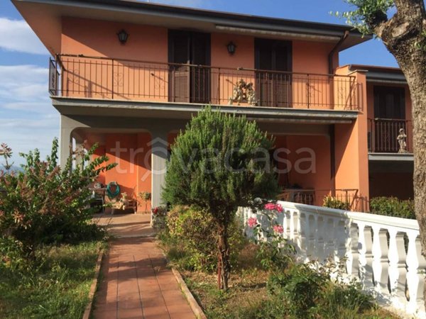 casa indipendente in vendita a Mentana