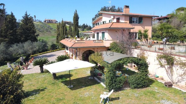 casa indipendente in vendita a Mentana