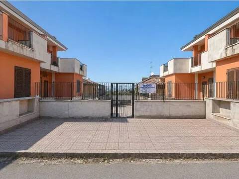 casa indipendente in vendita a Mentana