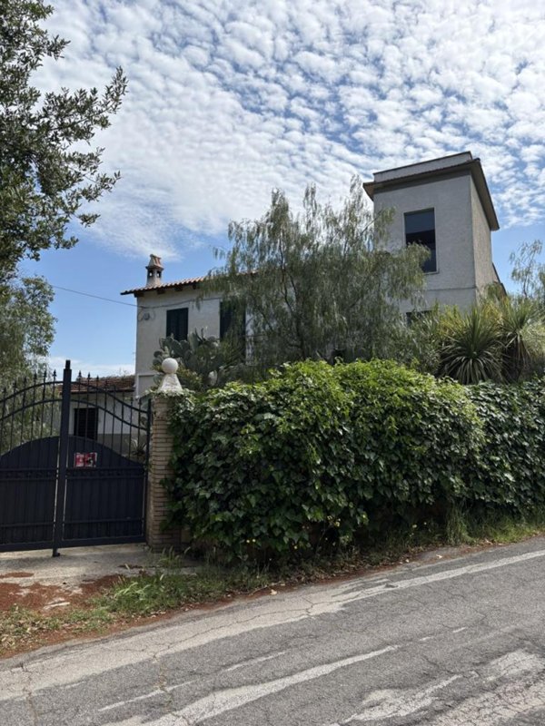 casa indipendente in vendita a Mentana