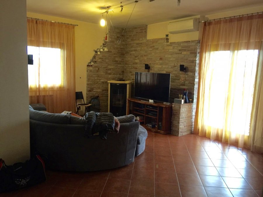 casa indipendente in vendita a Mentana