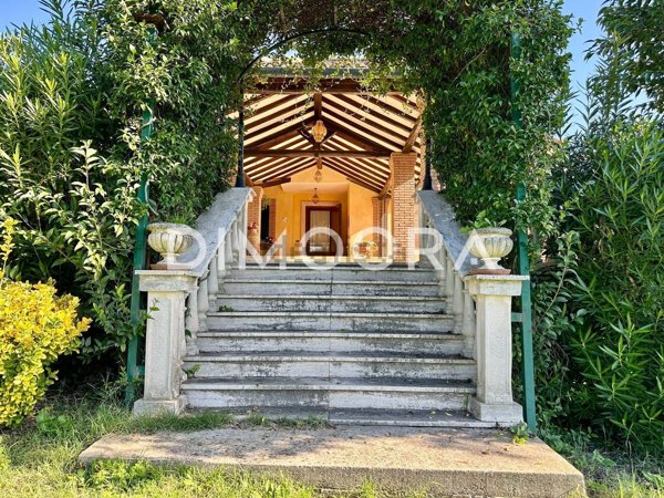 casa indipendente in vendita a Mentana