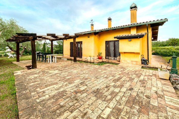 casa indipendente in vendita a Mentana