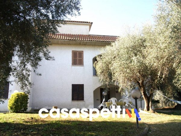 casa indipendente in vendita a Mentana