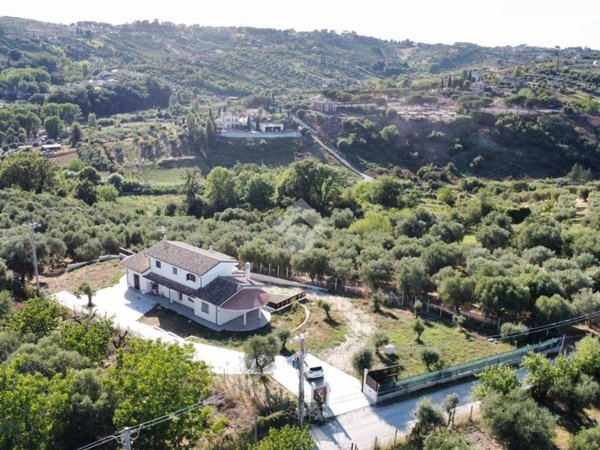 casa indipendente in vendita a Mentana