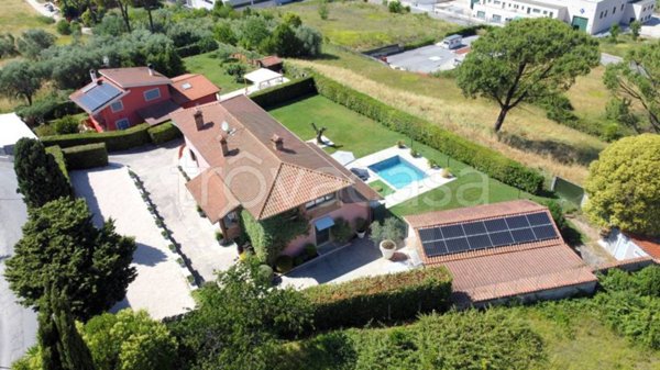 casa indipendente in vendita a Mentana