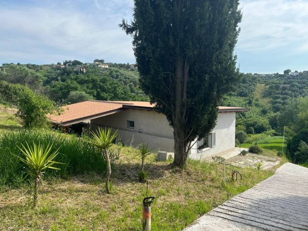 casa indipendente in vendita a Mentana