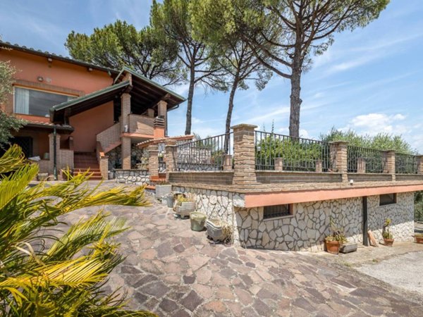 casa indipendente in vendita a Mentana