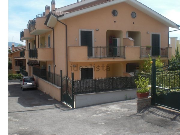 box auto in vendita a Mentana
