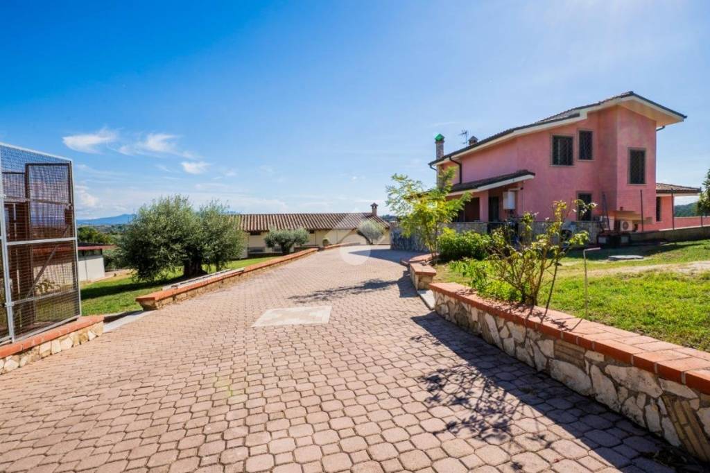 casa indipendente in vendita a Mentana