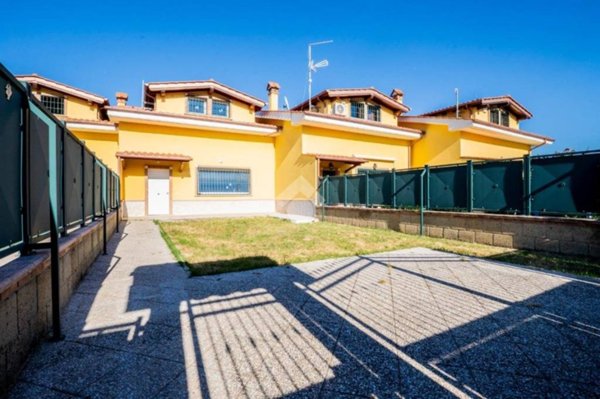 casa indipendente in vendita a Mentana