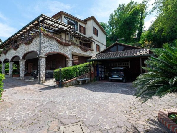 casa indipendente in vendita a Mentana