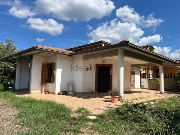 casa indipendente in vendita a Mentana