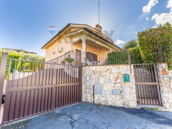 casa indipendente in vendita a Mentana