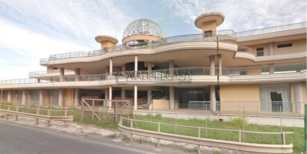 negozio in vendita a Monte Compatri in zona Pantano