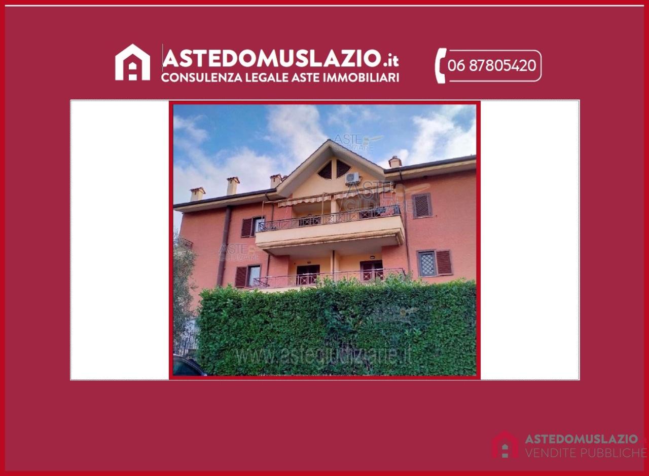 appartamento in vendita a Monte Compatri in zona Laghetto