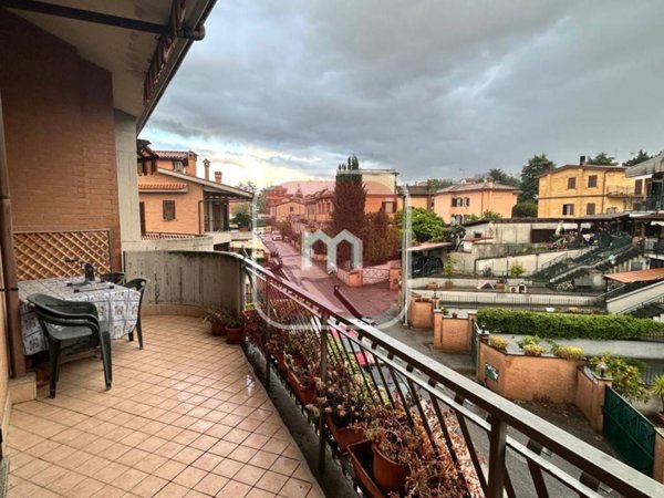 appartamento in vendita a Monte Compatri in zona Laghetto