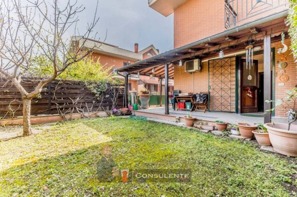 casa indipendente in vendita a Monte Compatri in zona Laghetto