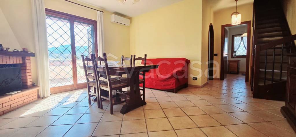 appartamento in vendita a Monte Compatri in zona Laghetto