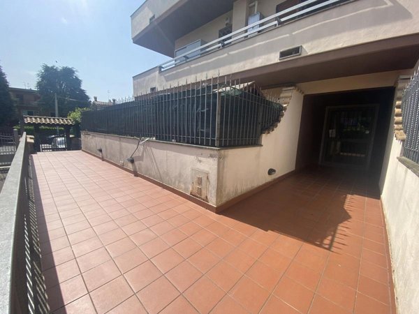 appartamento in vendita a Monte Compatri in zona Laghetto