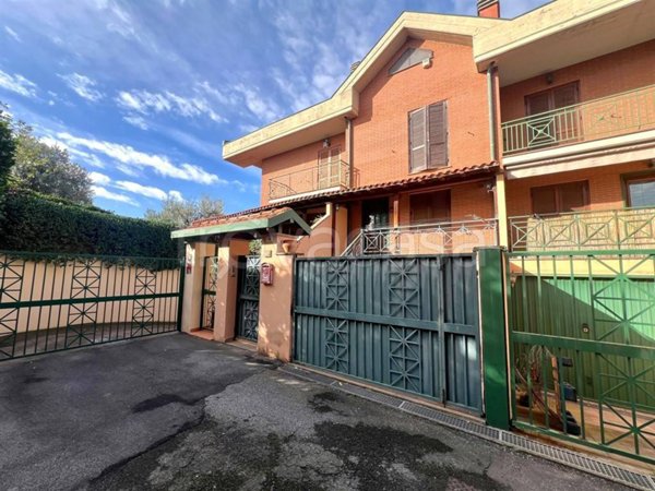casa indipendente in vendita a Monte Compatri in zona Laghetto