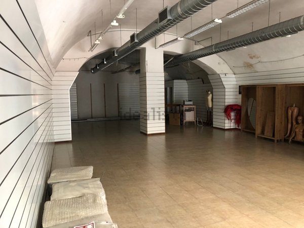 locale commerciale in vendita a Monte Compatri