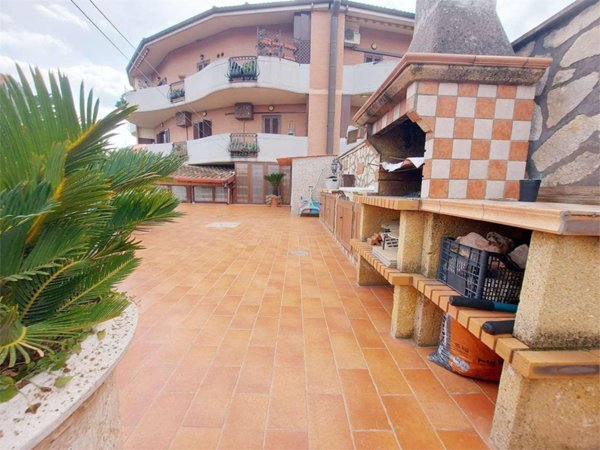 appartamento in vendita a Monte Compatri in zona Laghetto