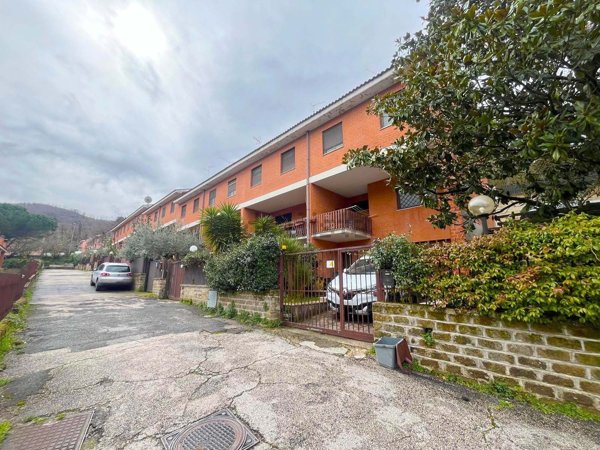 casa indipendente in vendita a Monte Compatri