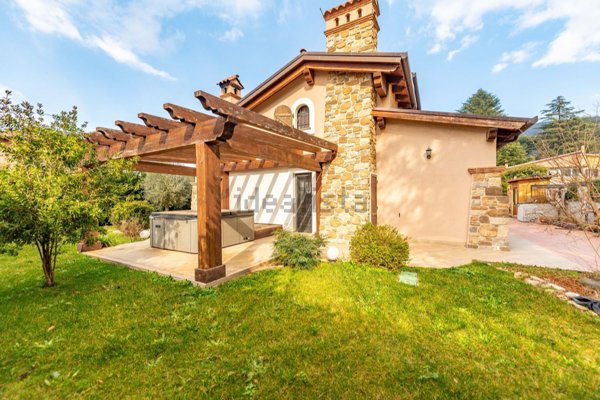 appartamento in vendita a Monte Compatri in zona Molara