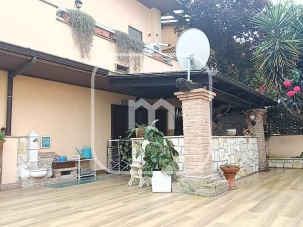 appartamento in vendita a Monte Compatri in zona Laghetto